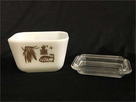 Pyrex Early American Refrigerator Dish