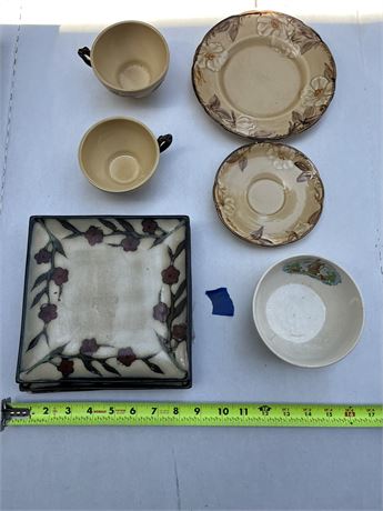 Collectibles dishes, Century by Salem