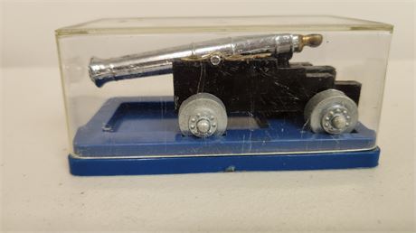 Desktop Cast Iron Small Cannon with Display Case