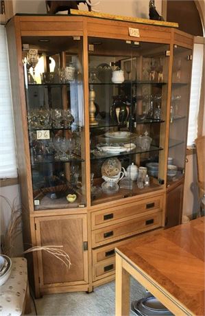 Thomasville China Cabinet (Cabinet Only)