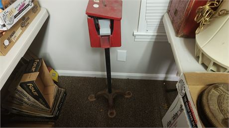 Vintage Gumball machine. Needs Repairs