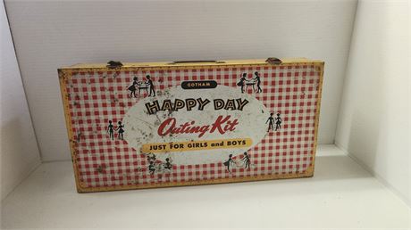 Vintage Happy day Outing Kit With Plates & Cups & Metal case