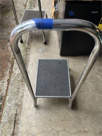 Metal Bar Step Stool