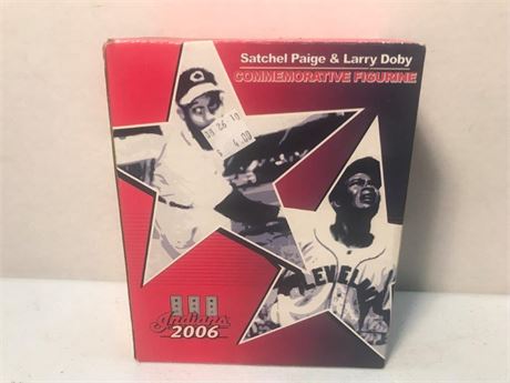 2006 Cleveland Indians Satchel Paige & Larry Doby Figurine with Box(#2)