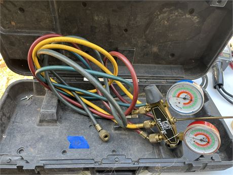 JB Zeppelin -- refrigerant gauges