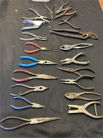 Pliers lot
