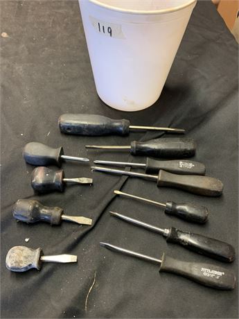 11 Piece Phillips Head And Flat Head Screwdriver Tool Set