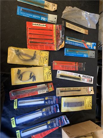 17 Piece Vintage Scroll Saw Blade Tool Lot Of Varying Sizes