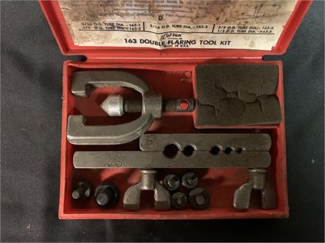 Cal Van Tools 163 Double Flaring Tool kit