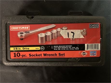 Craftsman 3/8 drive 10-pc Socket wrench set in plastic case