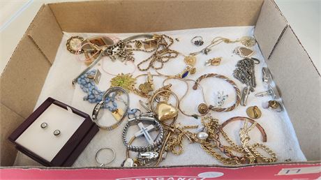 Lot Of Jewelry