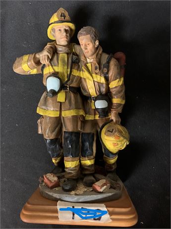 Vintage Red Hats of Courage Hero IV Fireman Statue By Vanmark FM 88319