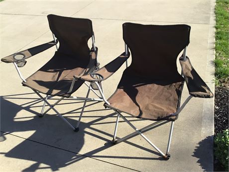 2 Outdoor Folding Chairs