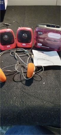 Stereo Cassette Player & Headphones& Mini Speakers NOT TESTED