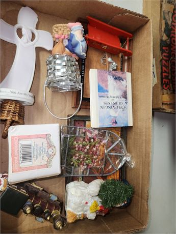 Lot of knick knacks