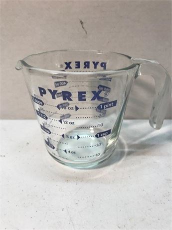 Pyrex Glass Measuring Cup