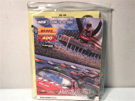 June 18-20, 2004 400 Michigan Offial Souvenir Program & Pin