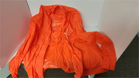 2 Piece Orange Rain Suit. Size Large