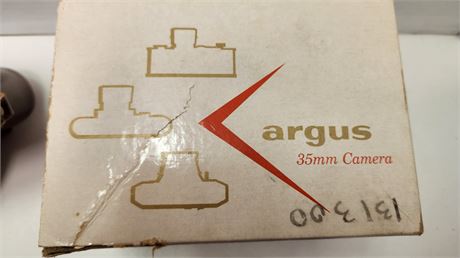 Argus V-100 Vintage Camera