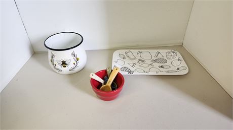 Longaberger Measuring spoons & Miscellaneous items