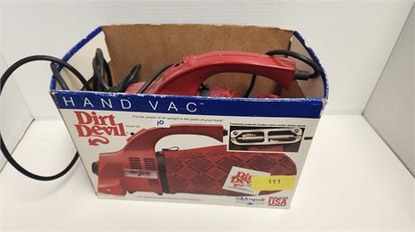 Dirt Devil Handheld Vacuum. NOT TESTED