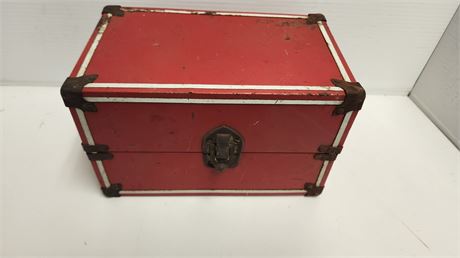 Small Vintage Baby Doll trunk