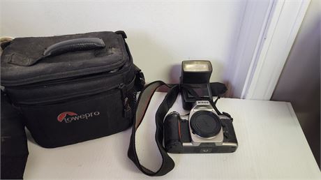 Nikon & Fujifilm cameras & Carry Case