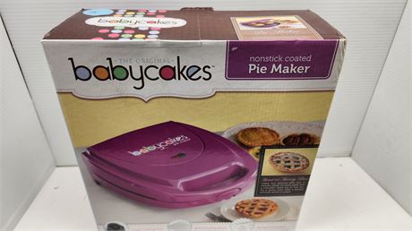 Babycakes Nonstick Coated Pie Maker
