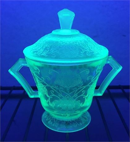 Green Depression Vaseline Glass Leaf Pattern Sugar Dish & Lid