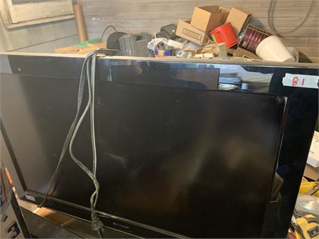 Sharp 32" Flat Screen TV Model LC-32AV22U