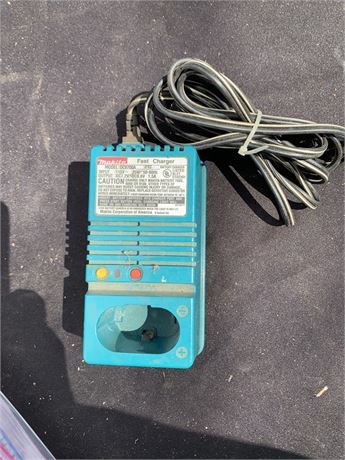 Makita Battery Charger Model DC9700A