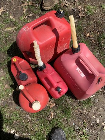 Lot Of 5 Gas Cans In Various Sizes