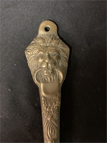 Solid Brass Lion's Head Shoe Horn By Williamsburg Pottery