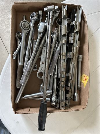 huge lot of ratchets