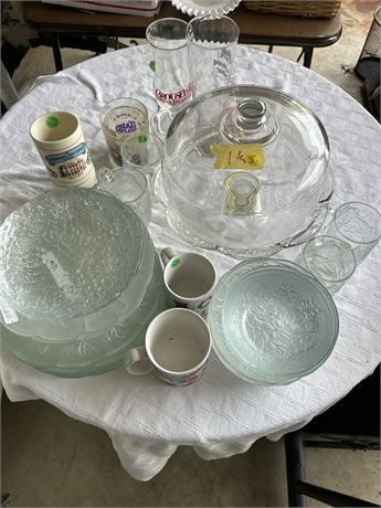 Glassware, contents of table