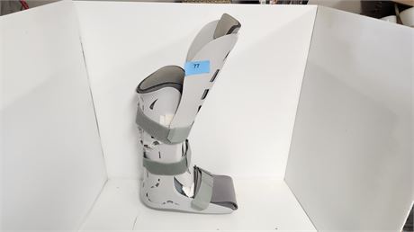 Aircast Boot. Size Large