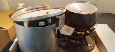 Wearever Chicken Bucket & Small Pot