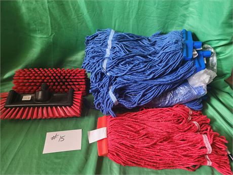 2 new scrub brush heads 8 mop heads