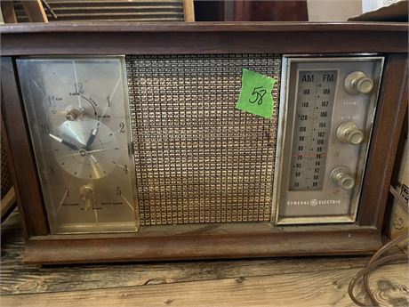 Vintage Clock Radio