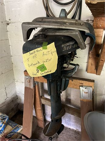 5 HP Outboard Motor, Has Compression