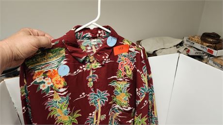 Hawaiian Shirt. Size Medium