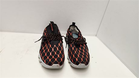 Tennis Shoes Size YZ5-7