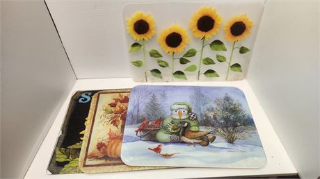 3 Glass Cutting Boards & 1 Plastic Sunflower Placemat