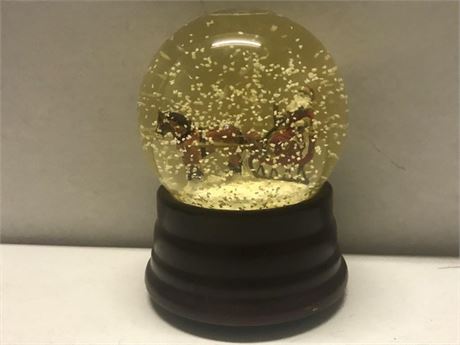 "Jingle Bells" Snowglobe
