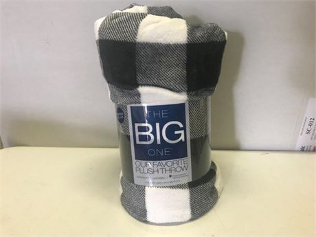 The Big One Plush Throw (5ft x5ft)