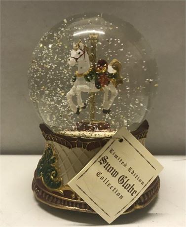 "Jingle Bells" Snowglobe