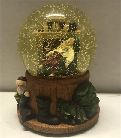 "Silent Night" Snowglobe