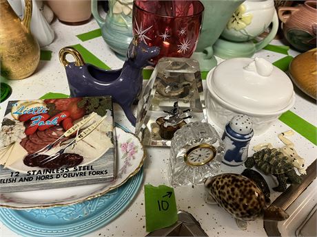 Collectibles, Elite Works Limoges, American Potter New York World's Fair