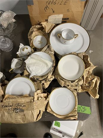 Gold Rim China Full Set