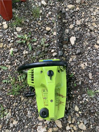 Poulan Micro Deluxe Bright Green Chainsaw Tool